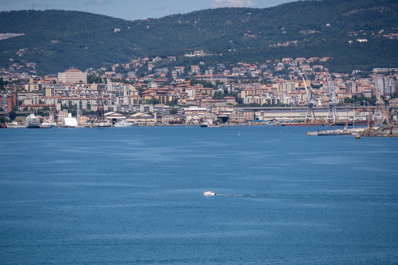 Muggia Uphill B&B Екстер'єр фото